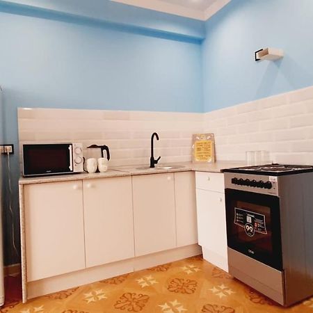Уютная Квартира С Хорошим Расположением И Интернетом Almatý Exterior foto